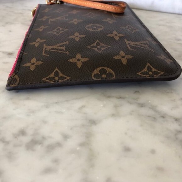 LOUIS VUITTON Pouchette Peony with Wristlet Strap 10 x 6 - Picture 9 of 17
